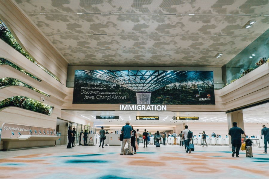 T2E immigration hall